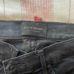 BLACK ORCHID SKINNY JEANS